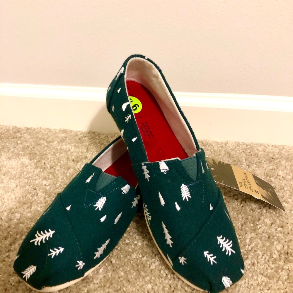 TOMS Spruce Felt With Embroidered Trees Flats